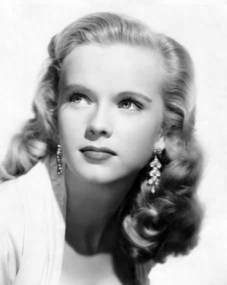  p>安妮·弗朗西斯(1930年-2011年1月3日),生于纽约州奥斯宁,5岁时即