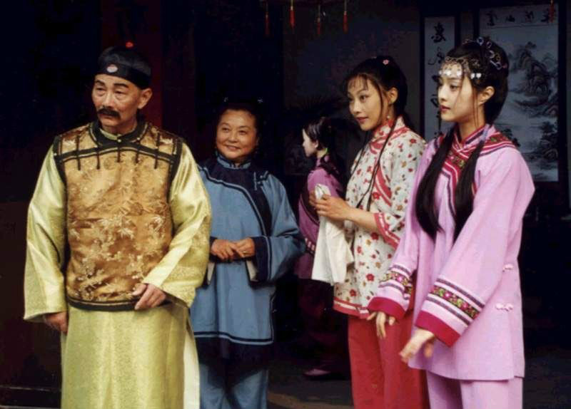  p>《江山为重》是由井泉担任导演,吴京,范冰冰等主演的电视剧.