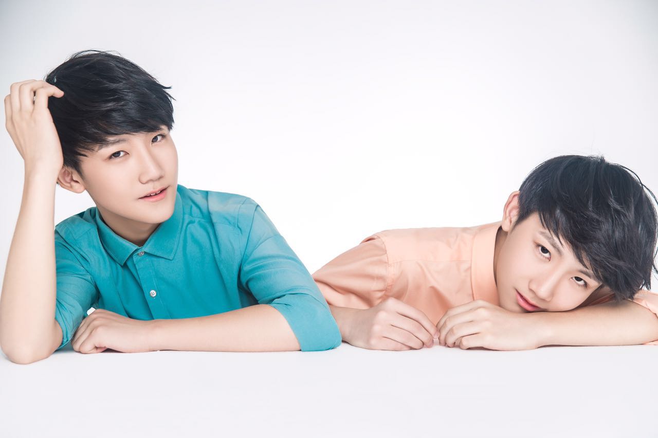 兄弟为内地双胞胎组合,成员有黄星澄,黄昱澄,代表作品有《小小演员》