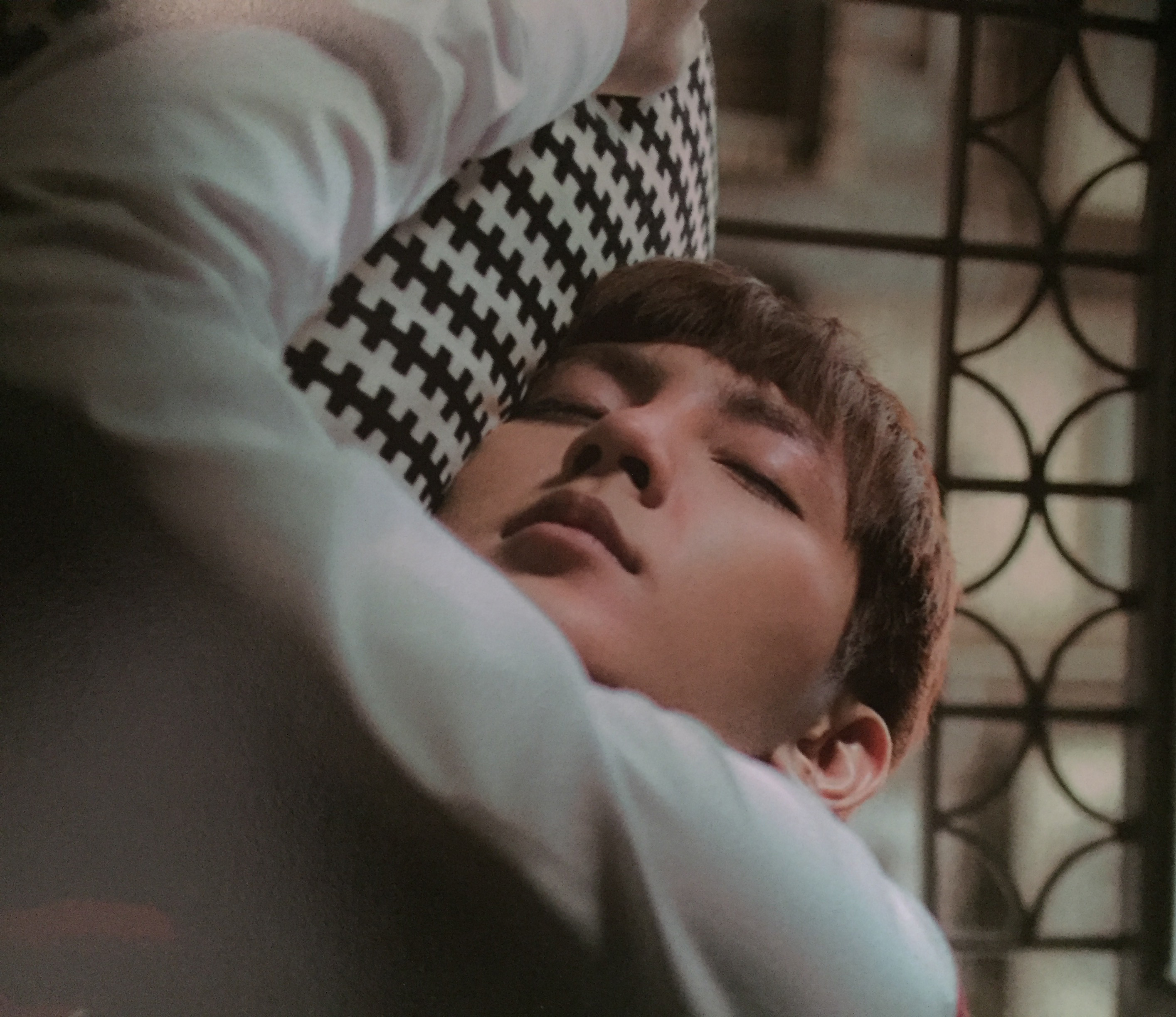  p>炎亚纶(aaron),本名吴庚霖,1985年11月20日出生于台湾省台北市