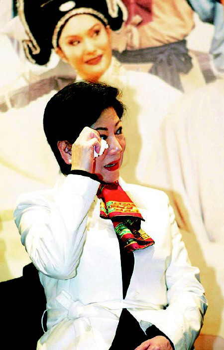  p data-id="gncoh8tqpq">凌波(1939年11月16日—),中国台湾电影演员