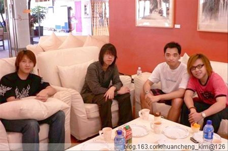  p>李致林,男,2004年透过第三期无线电视配音艺员训练班培训成为配音