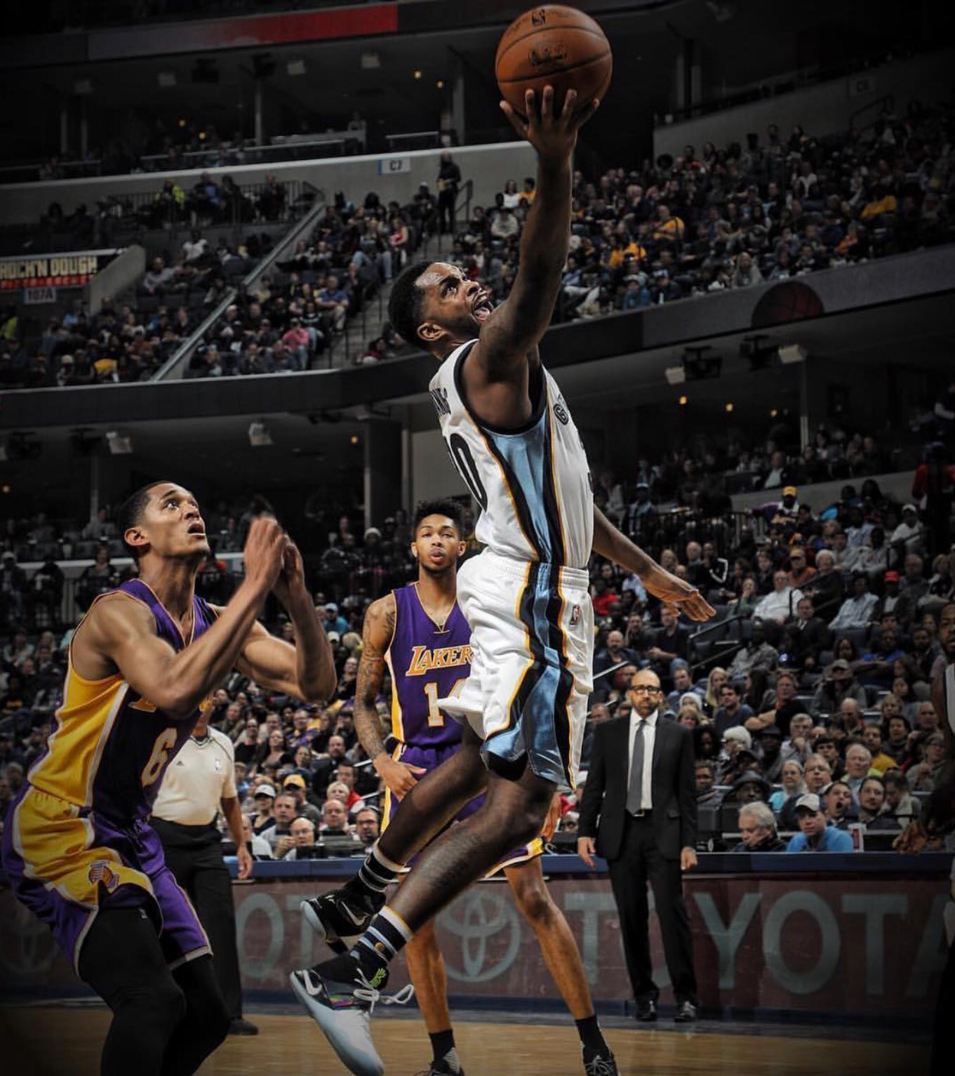 特洛伊·丹尼尔斯