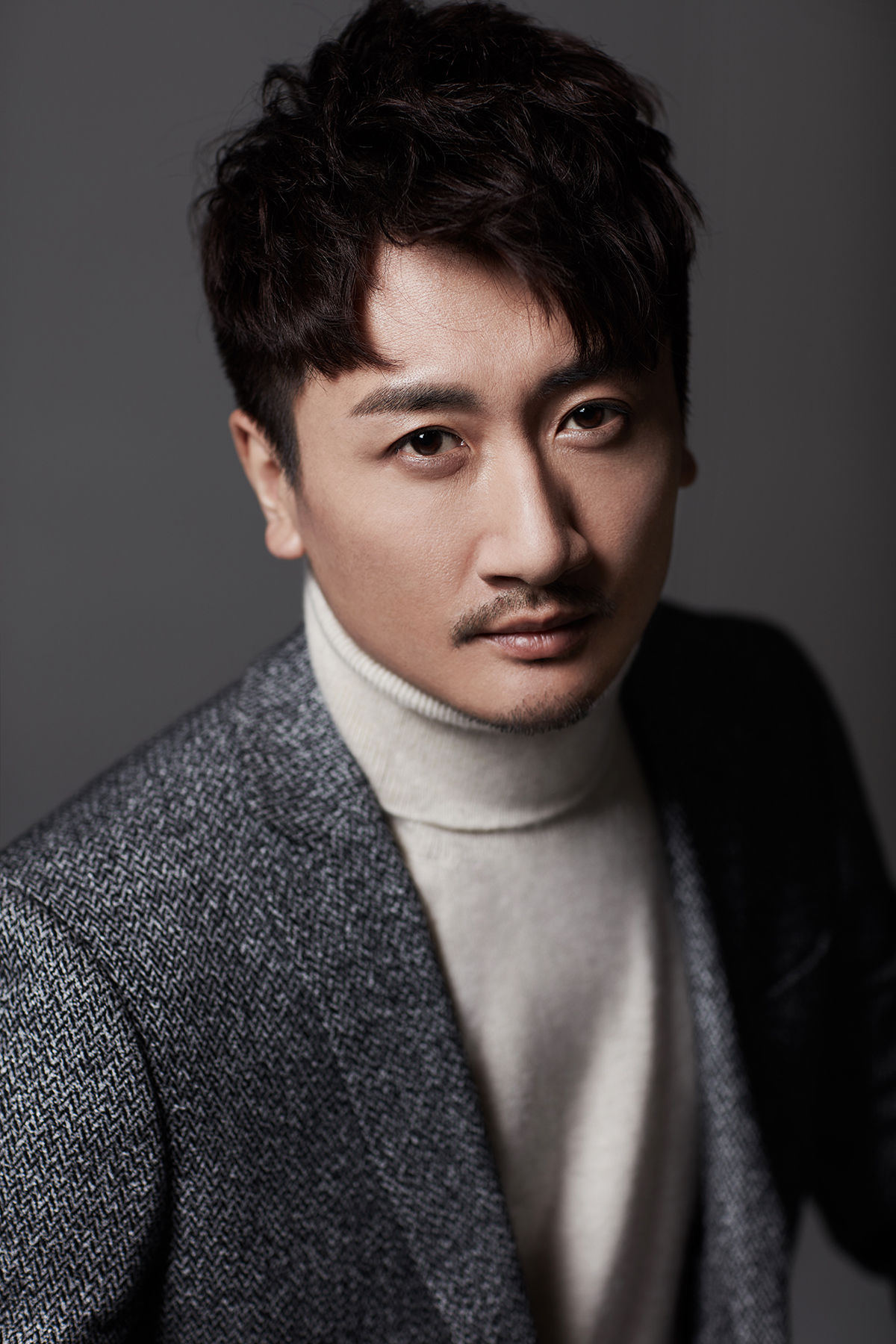  p>石天硕,1987年3月24日出生于黑龙江省黑河市北安市,中国内地影视男