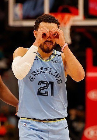  p>泰厄斯·琼斯(tyus jones),1996年5月10日出生于 a target="_blank