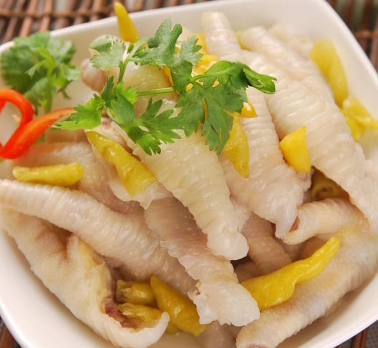  p>山椒泡凤爪是重庆市经典的名小吃之一.