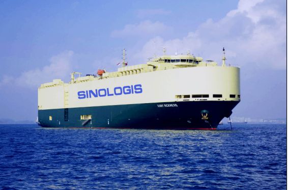  p>滚装船,是指通过跳板采用滚装方式装卸载货车辆的"船舶".