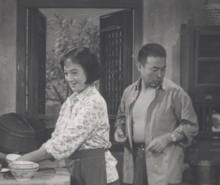 上海电影制片厂出品,梁廷铎执导,王丹凤,虞桂春,丁嘉元,谢怡冰等主演