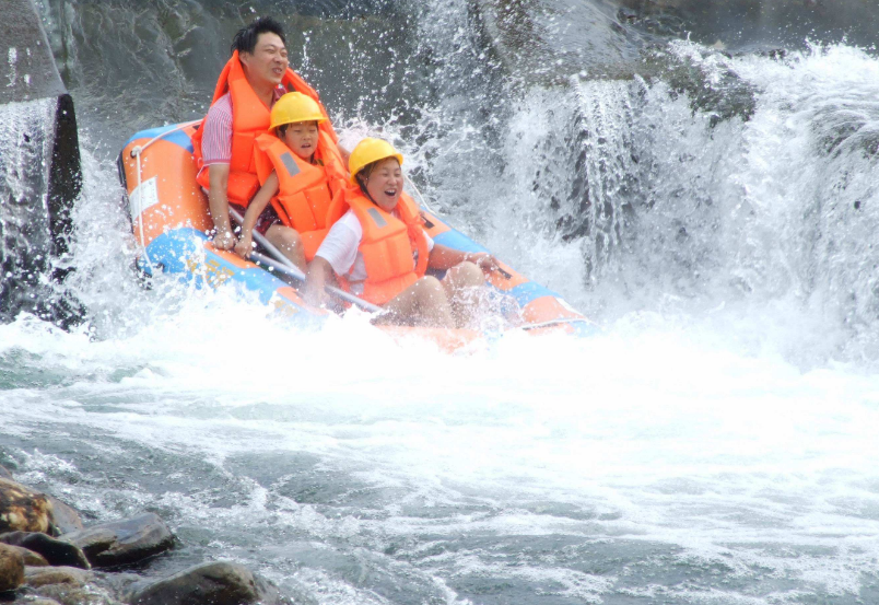 鱼泉河漂流