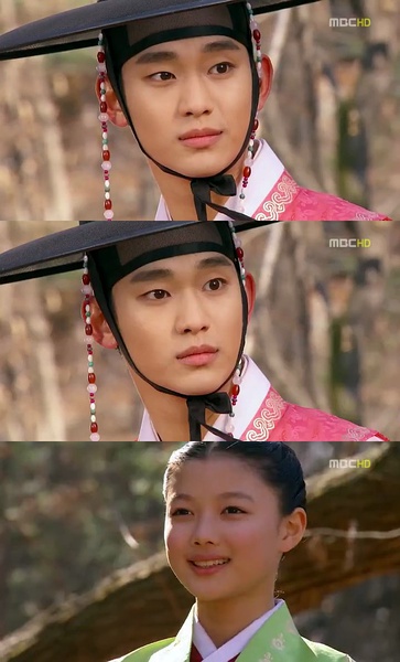 拥抱太阳的月亮