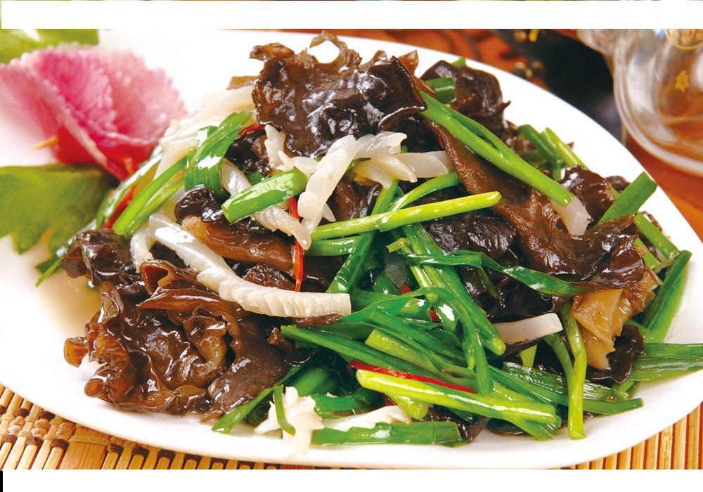 地木耳炒韭菜