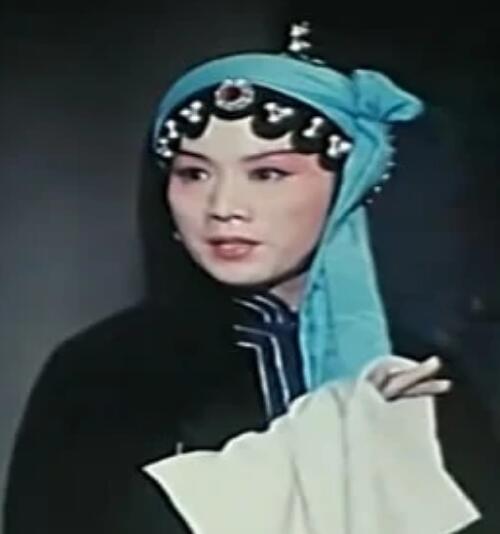  p>董秀娟,1942年出生.曲剧表演艺术家.