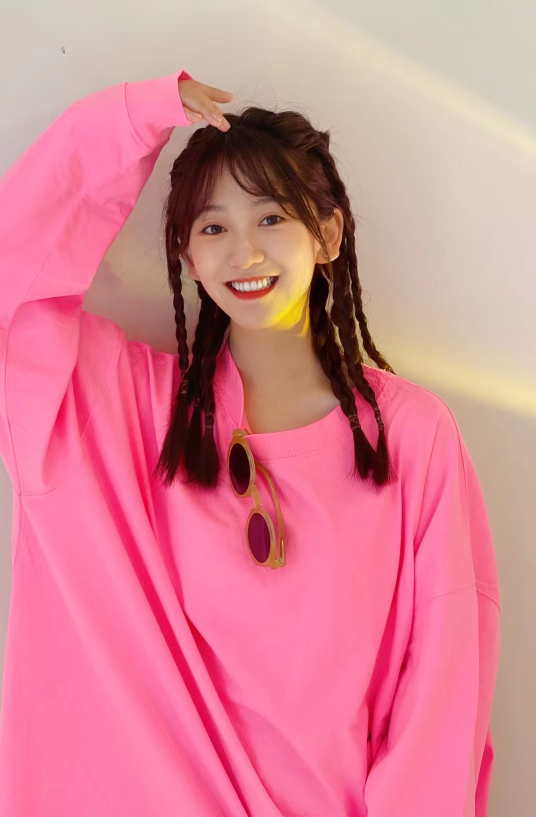 1998年12月24日出生于江西省,毕业于南京传媒学院,中国内地影视女演员