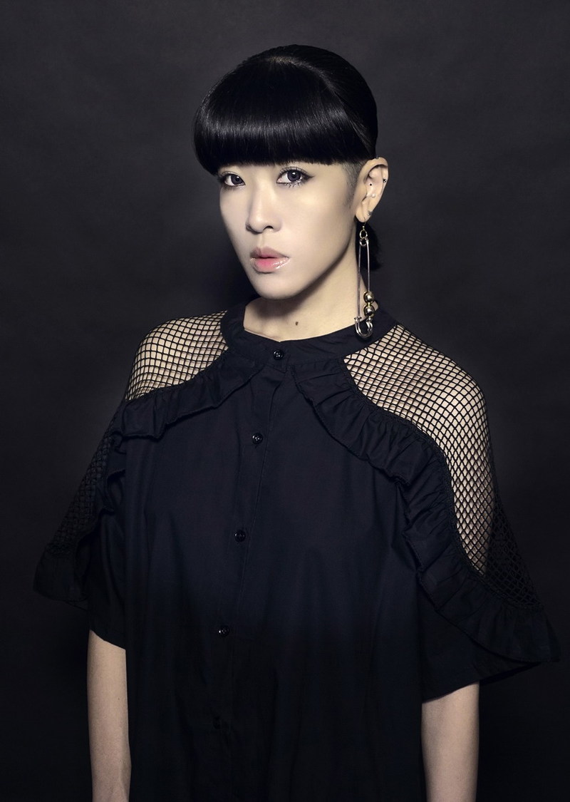 chan),1970年7月19日出生于菲律宾,祖籍中国上海,华语流行乐女歌手