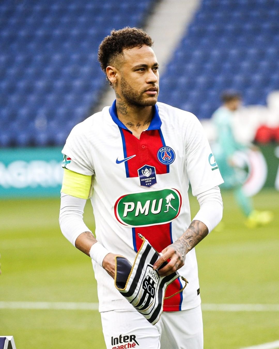  p>内马尔·达·席尔瓦·桑托斯·儒尼奥尔(neymar da silva santos