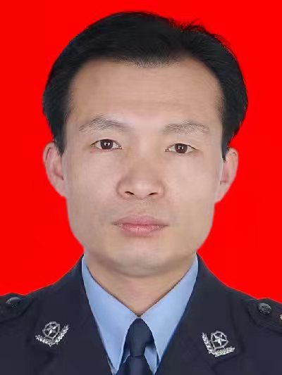 现任吉林省长春市榆树市公安局党委委员,副局长