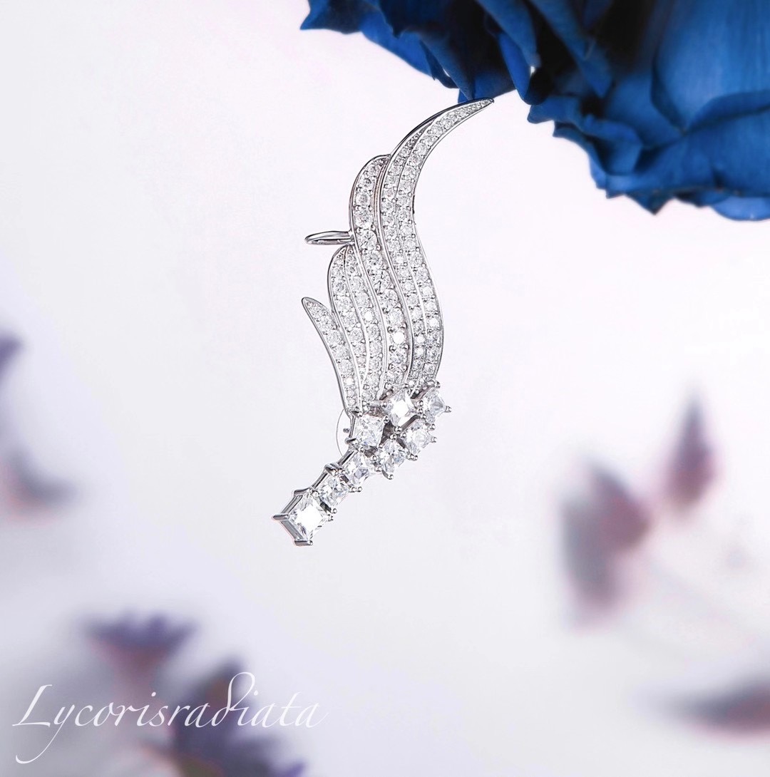 lycorisradiata(lr)彼岸花是源自于中国的中高端原创设计珠宝首饰品牌