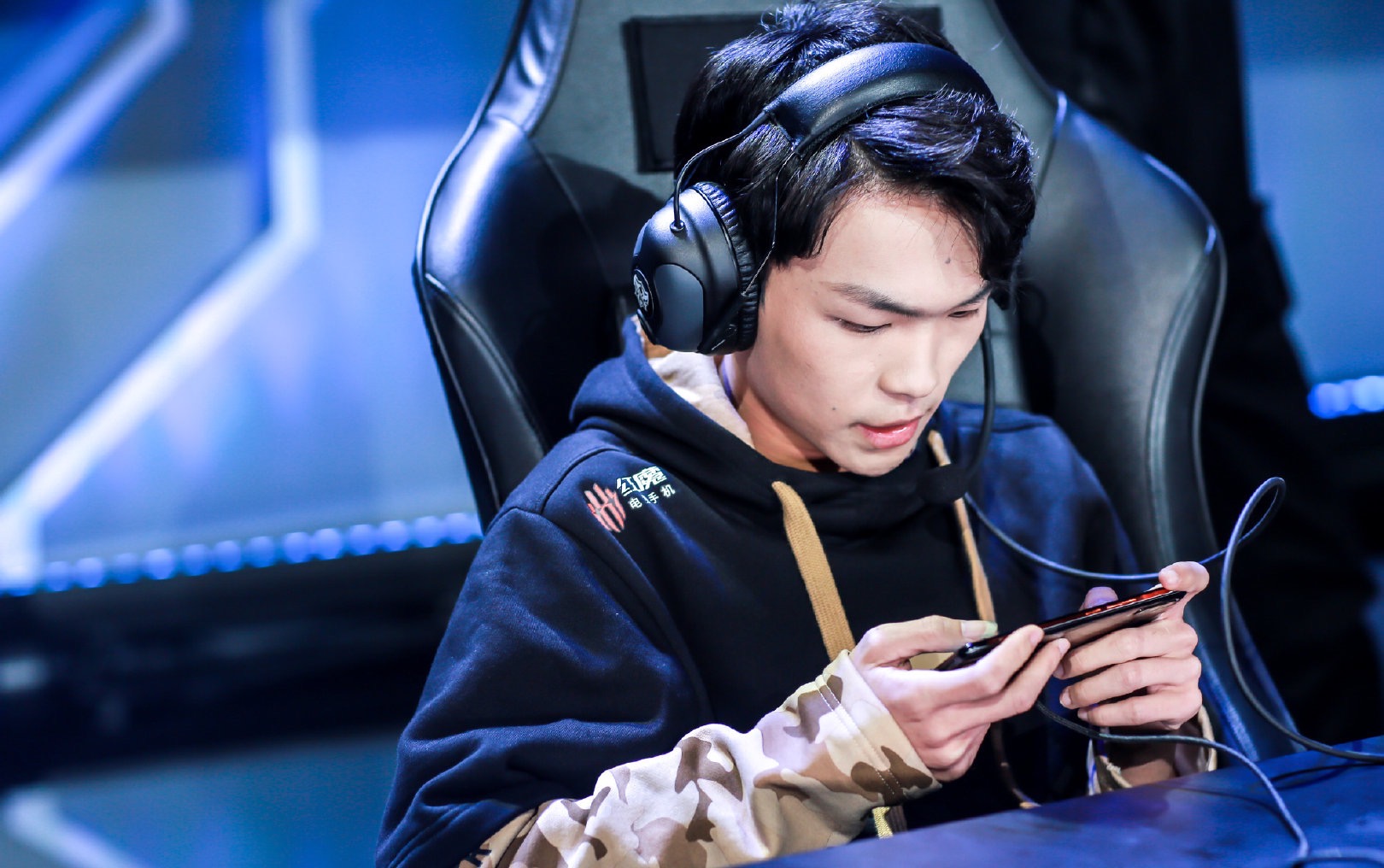 《王者荣耀》电子竞技职业选手,游戏id为"星宇"