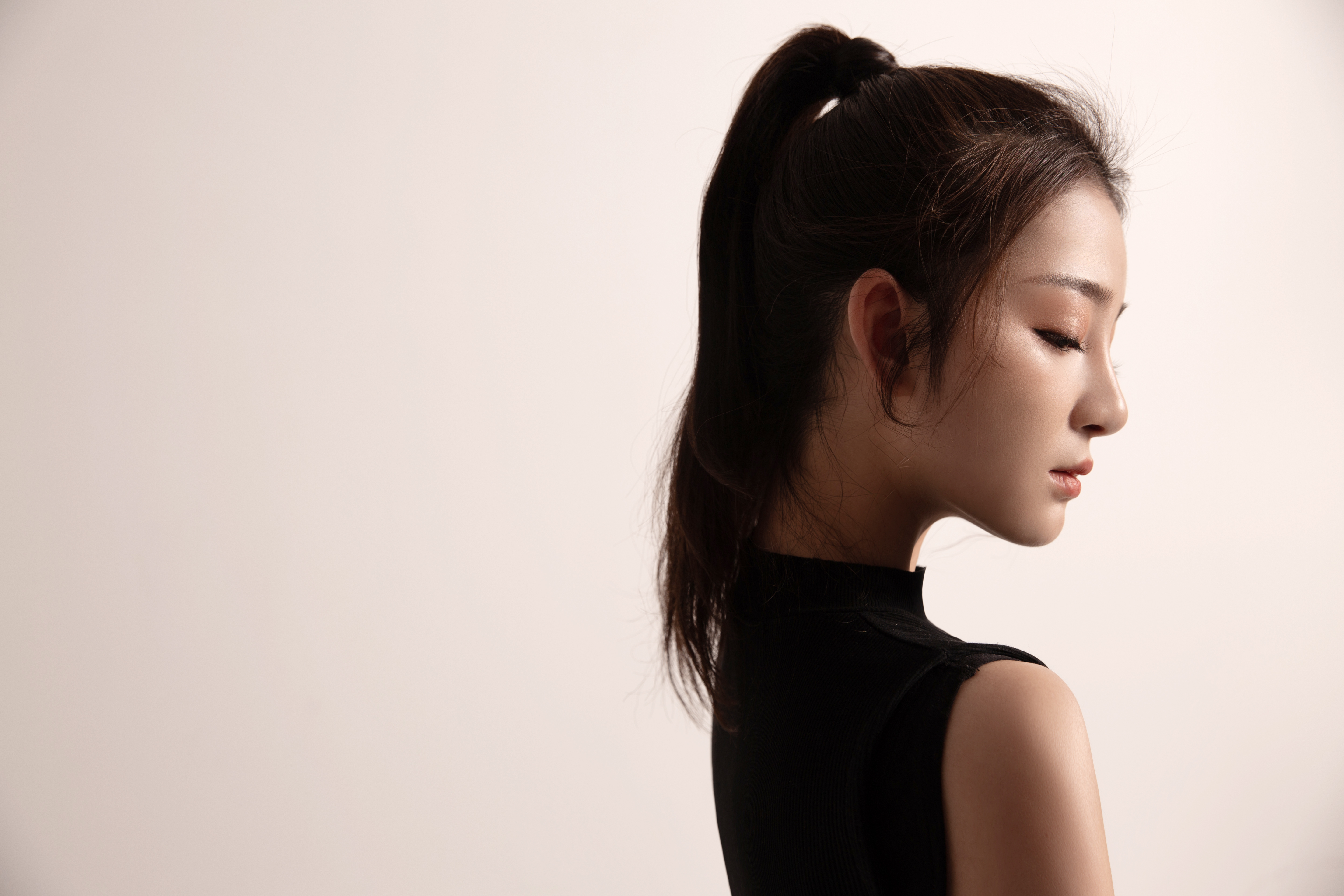  p data-id="go01ujrrss">欣宝儿,女,汉族,歌手.