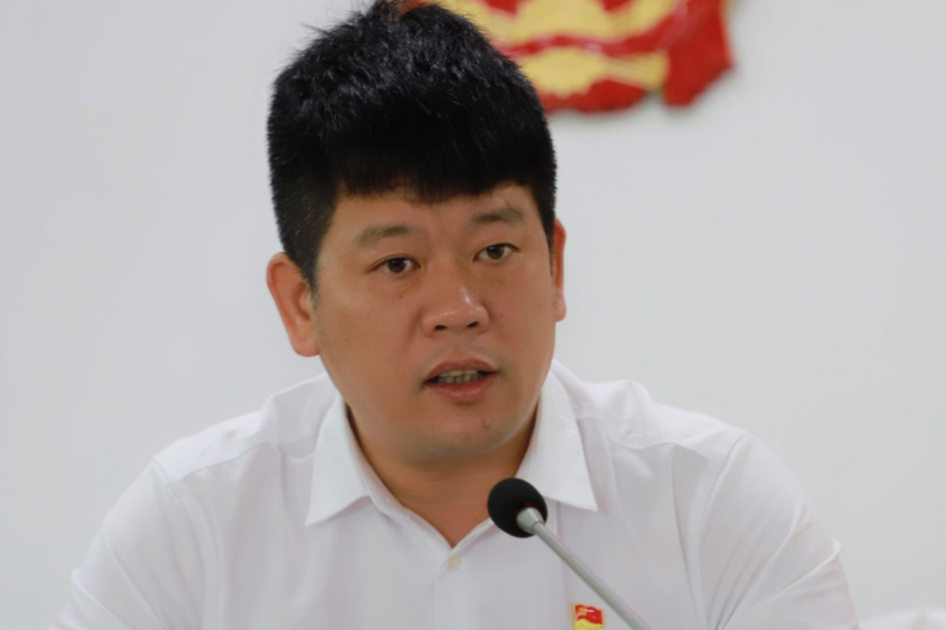 现任福州市闽侯县荆溪镇党委副书记,镇长 /span>