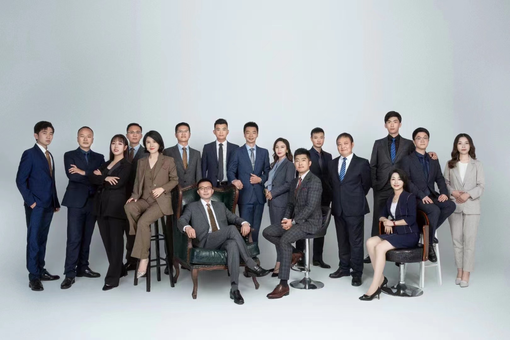 class="ref" data-ctrid="tniajcmzqw2i">田磊,男,律师, /span> sup