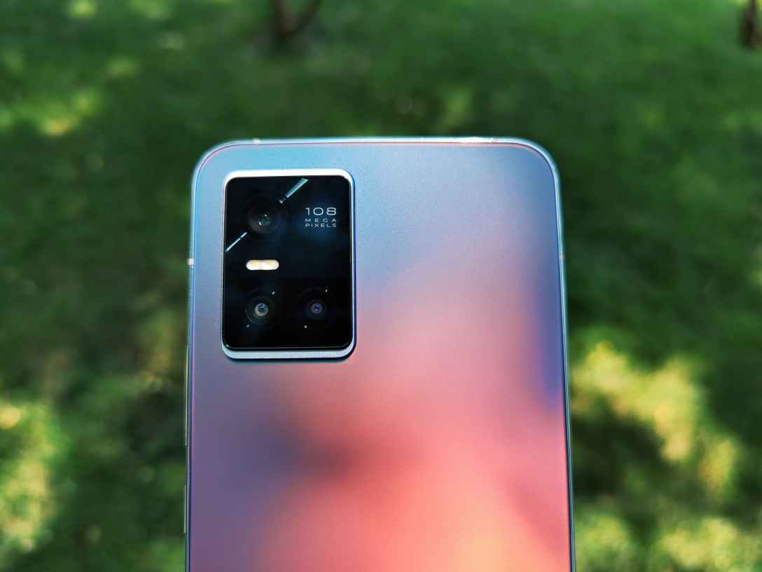 Vivo S10 Pro体验 ，算法、优化使其更好的游戏和拍照，握持舒适_百科TA说
