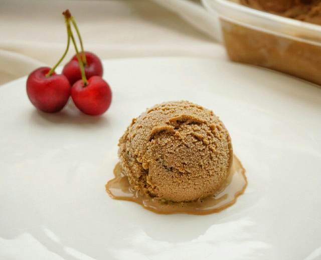 朗姆提子冰淇淋