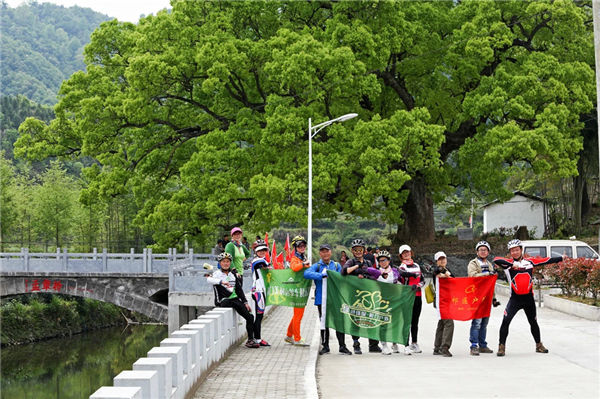  p>小路口镇,安徽省黄山市祁门县,地处 a target="_blank" href="