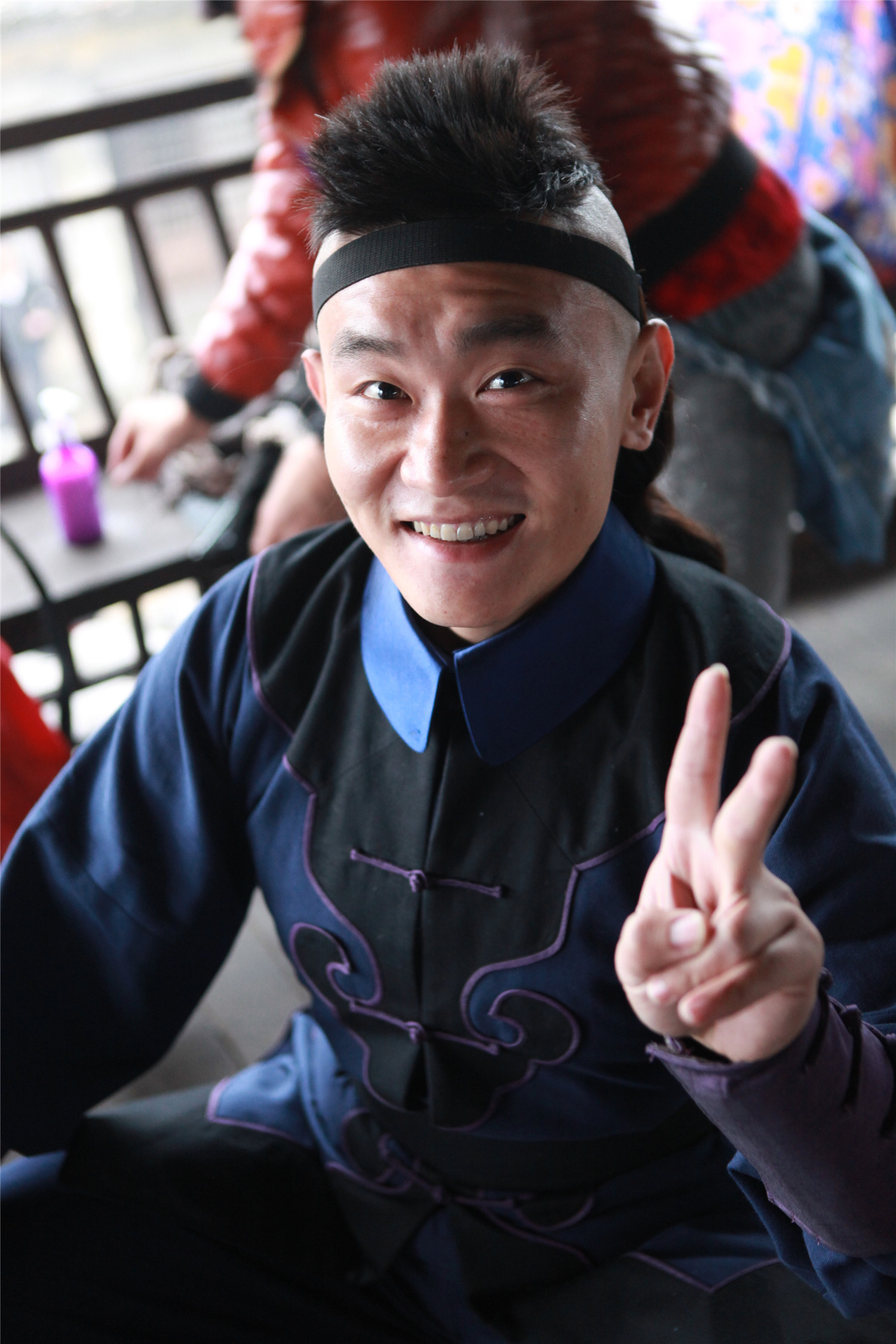  p>李戈,演员,作品有《巨浪》,《 a target="_blank" href="/item