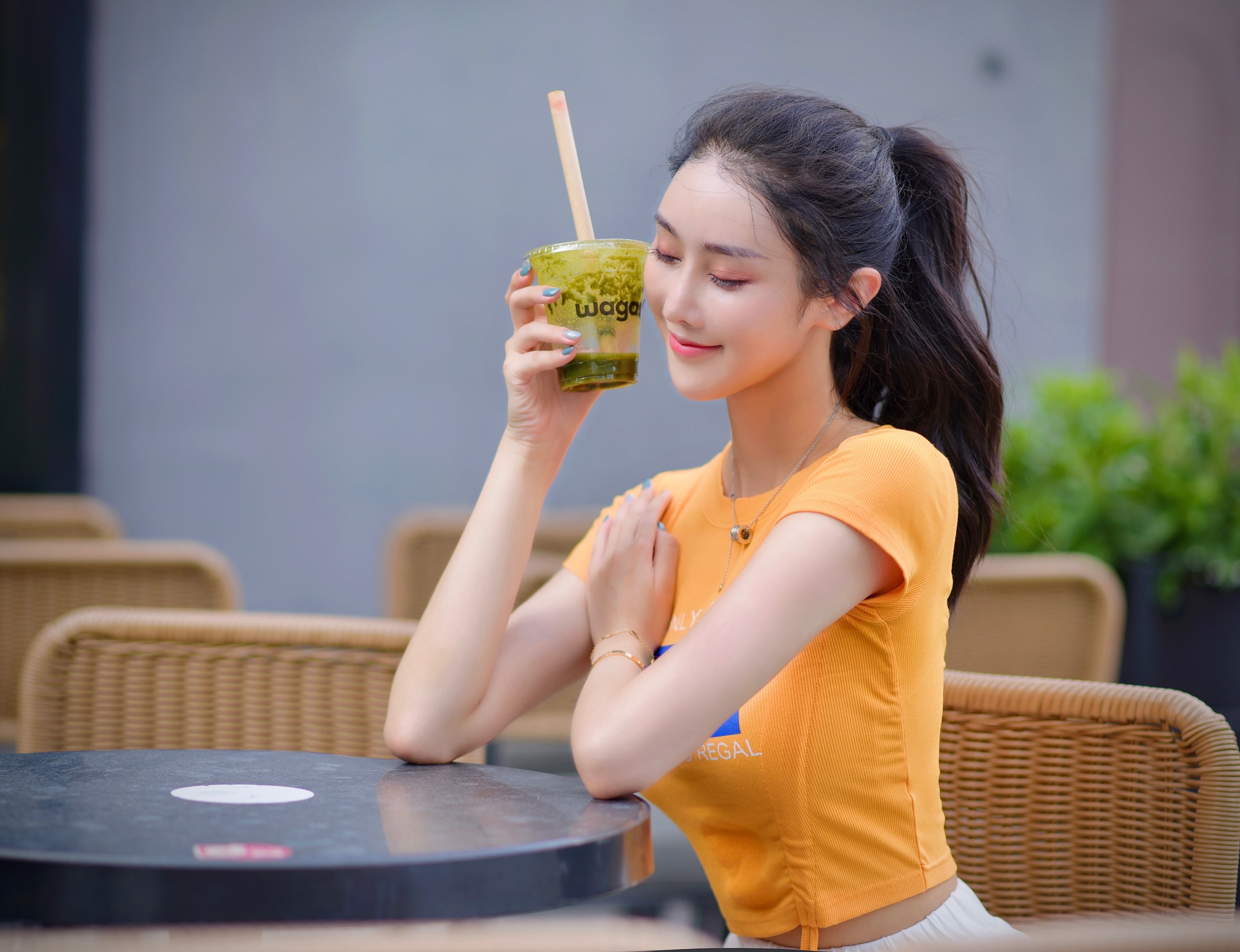 olivia) /i>,女,中国内地女模特