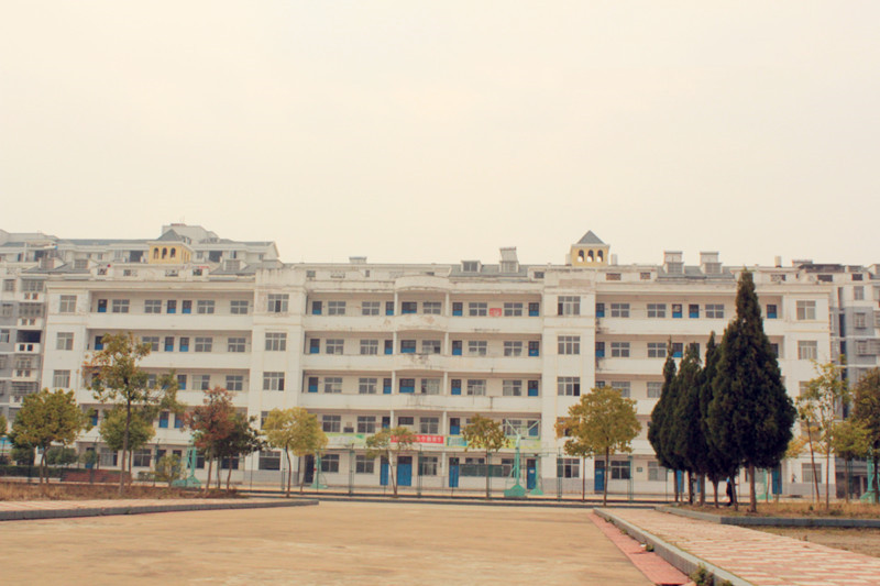 安远县第二中学