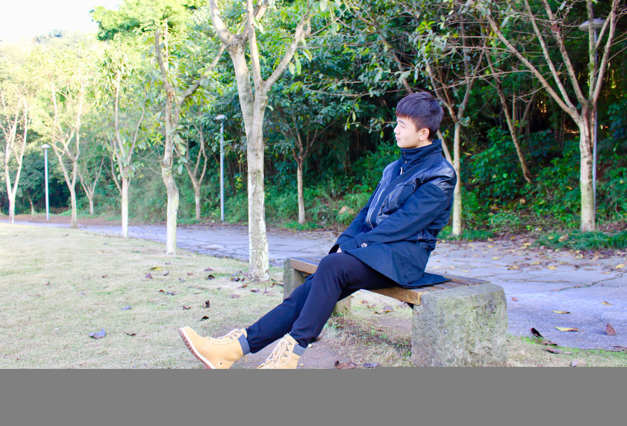  p data-id="gnbxm9g9i0">罗炼羽,2001年出生于重庆,学生,歌手.