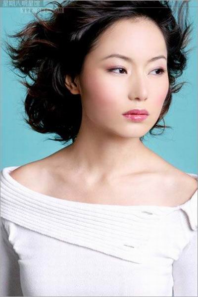  p>战鹤文(原名战晓丹),出生于黑龙江牡丹江,毕业于 a target="_blank