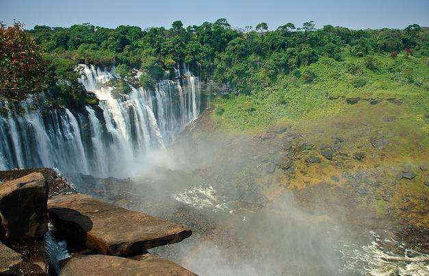  p data-id="gn8pieytgu">宽扎河是安哥拉中北部河流,源出比耶高原东