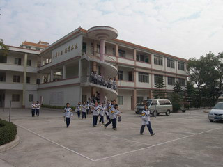  p>江门市新会第二中学,简称新会二中,位于广东省江门市 a href="#"