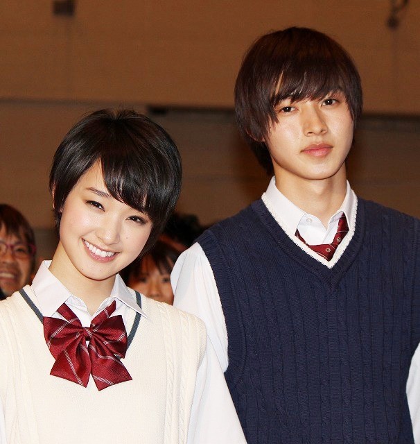 是由川村泰祐执导, a target="_blank" href="/item/刚力彩芽