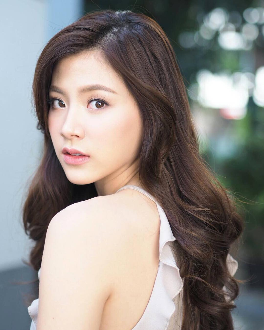 乐维瑟派布恩(baifern),汉名吕爱惠,1992年9月30日出生于泰国曼谷