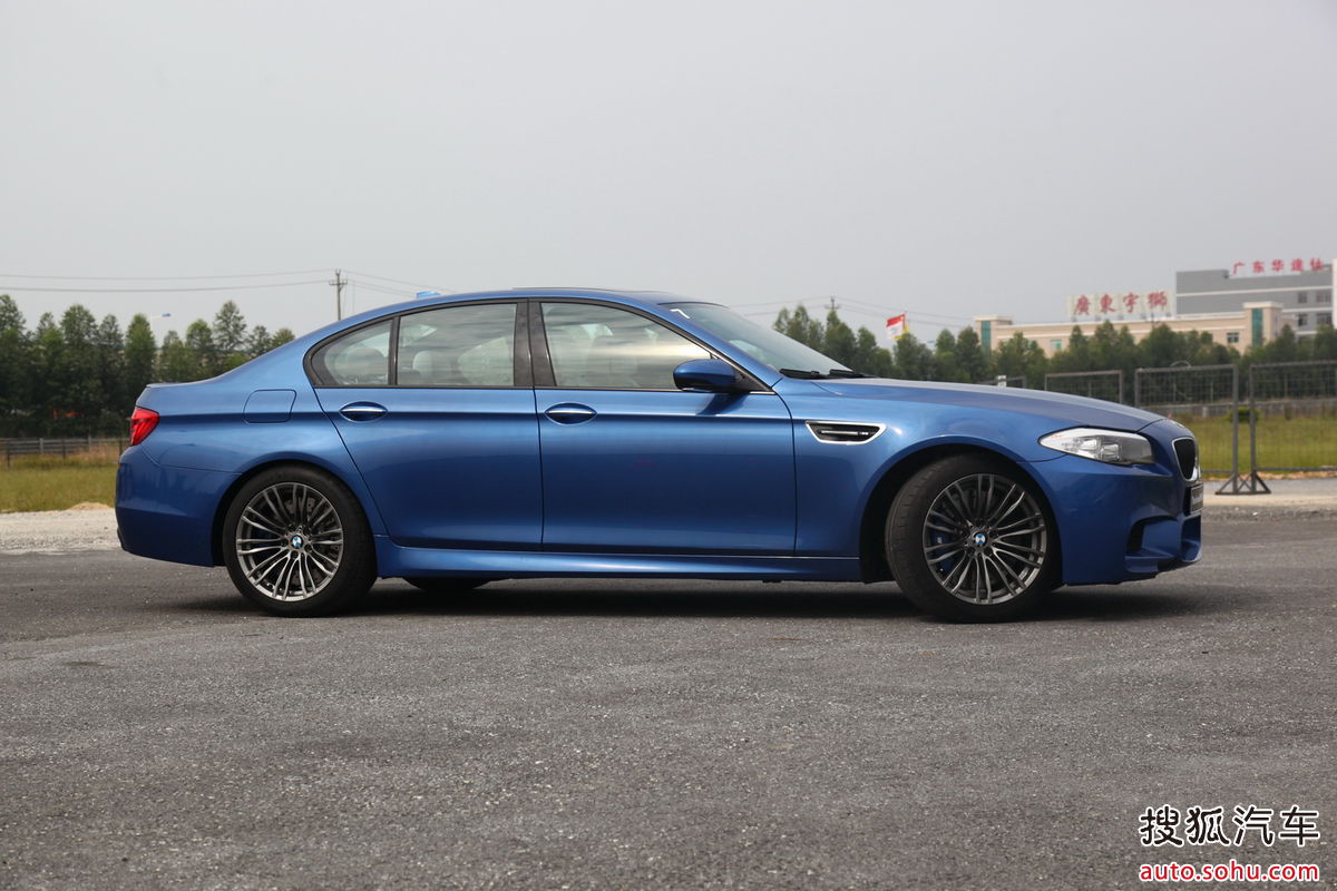 宝马m5