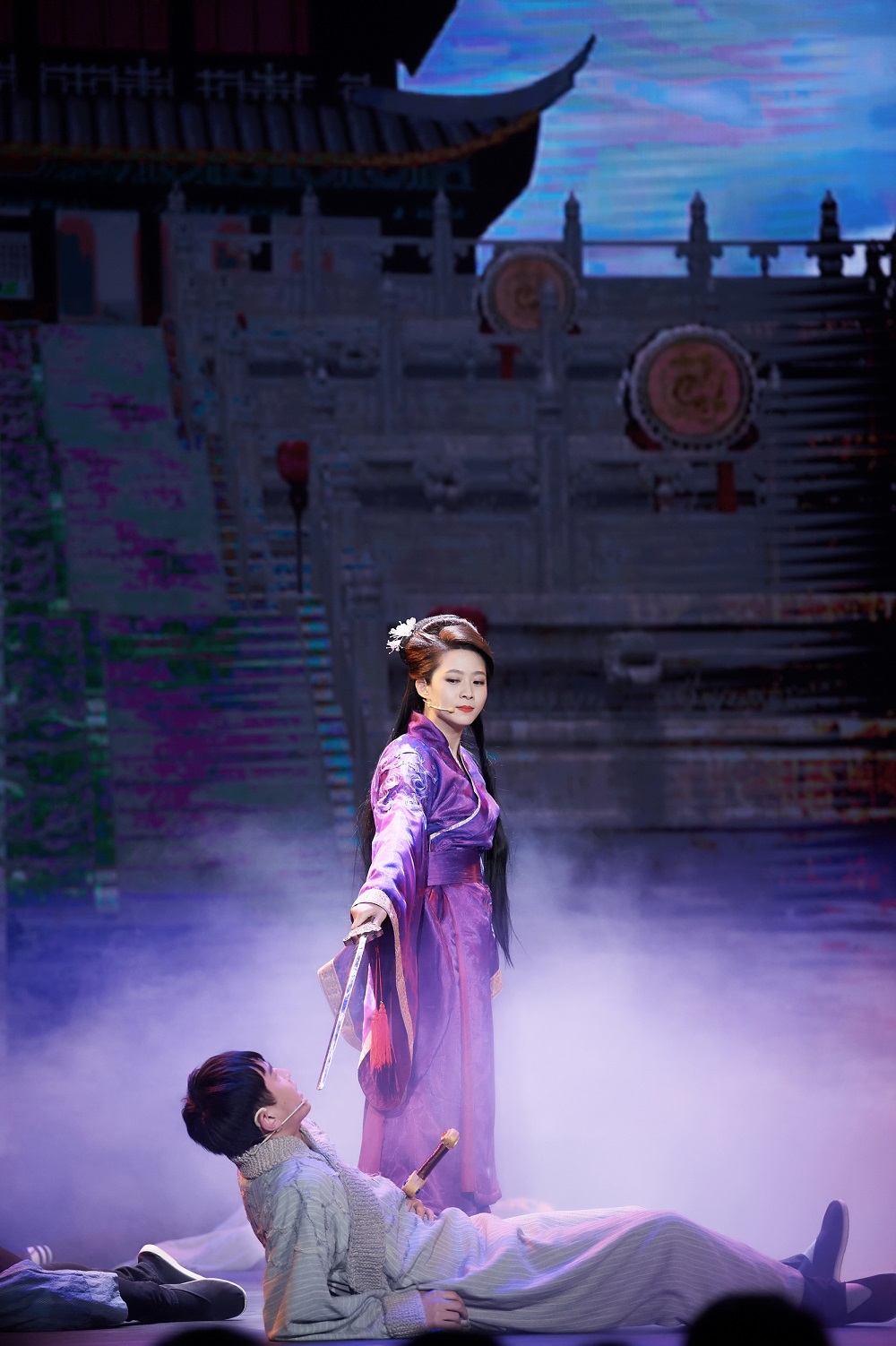  p>贾金金,7月12日出生于辽宁省辽阳市,中国内地女演员,歌手,毕业于 a