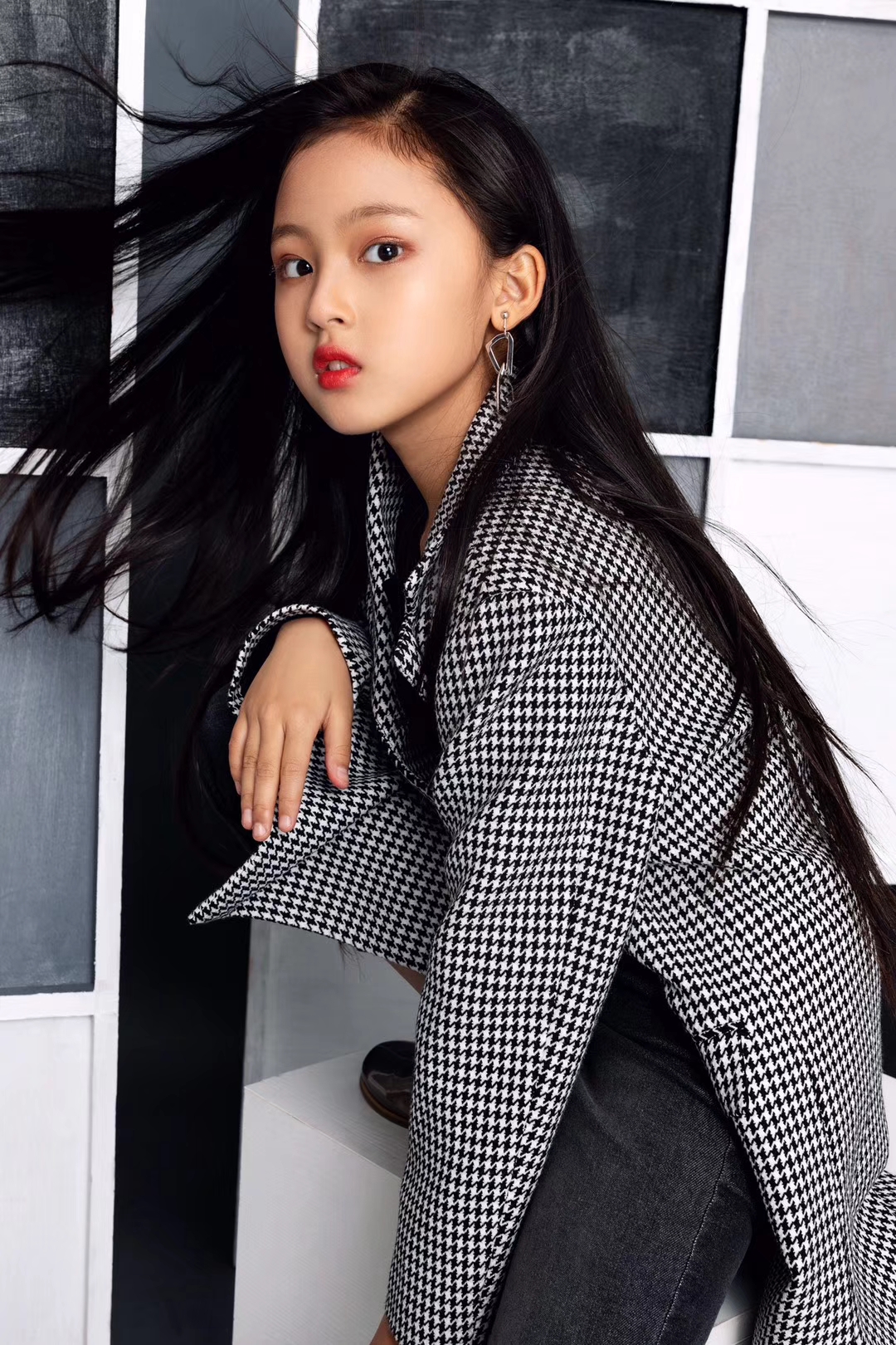 "gnsvic8bkf">张婉儿,2010年5月16日出生于中国北京市,中国内地女演员