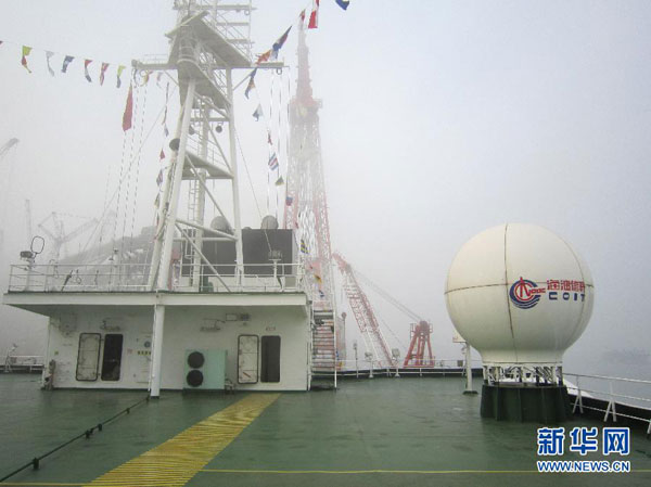 海洋石油201深水铺管起重船