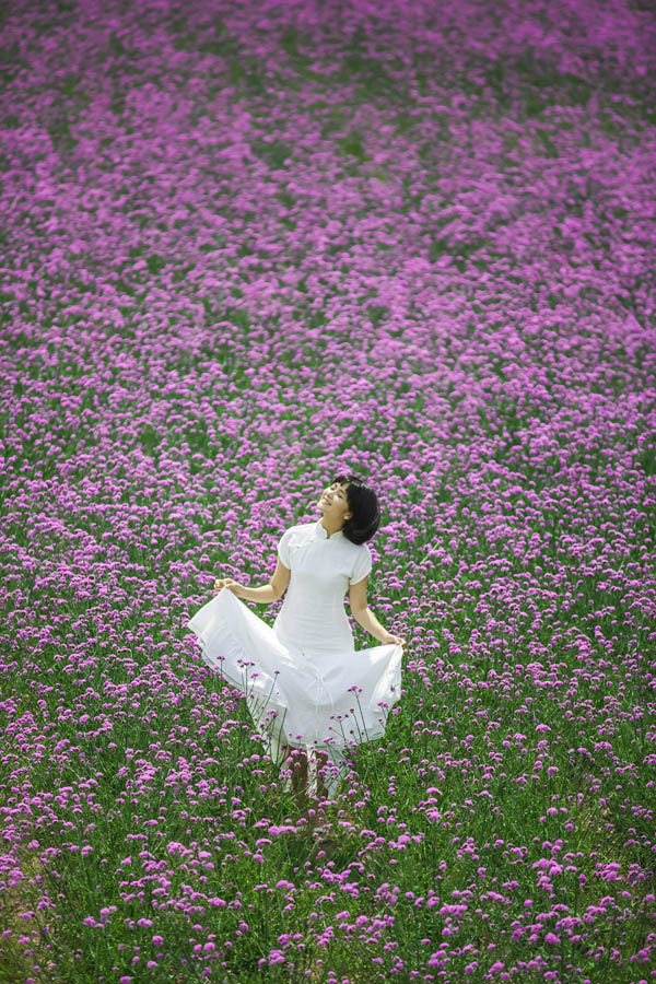 李依娃