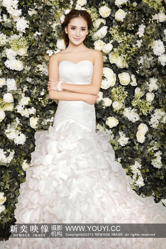  p>新奕映像简介 /p> p>新奕映像是由时尚摄影师尤奕先生集合一批具有