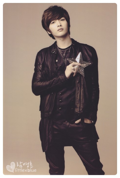  p>金成帝,1986年11月17日出生,韩国男歌手.