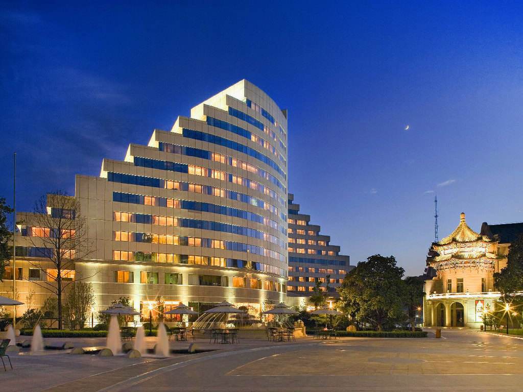 陕西人民大厦有限公司西安索菲特酒店)位于 a target="_blank" href="