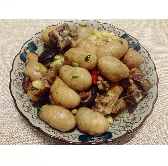 啤酒排骨炖芋艿