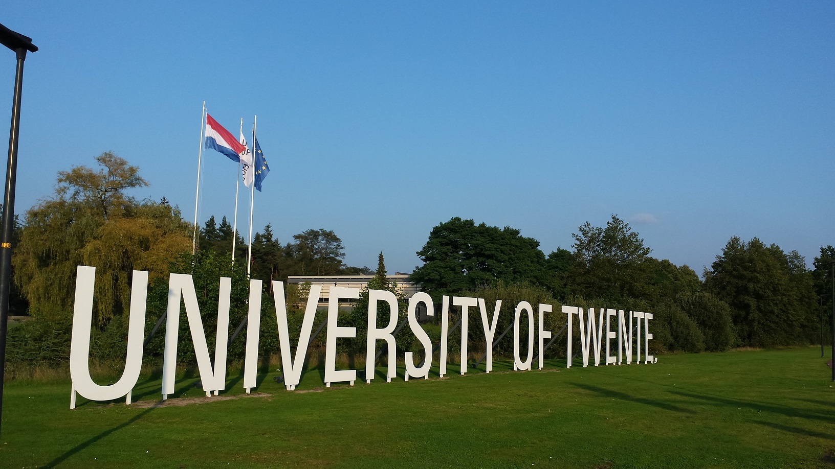 p>特文特大学(英文:university of twente;荷兰语:universiteit