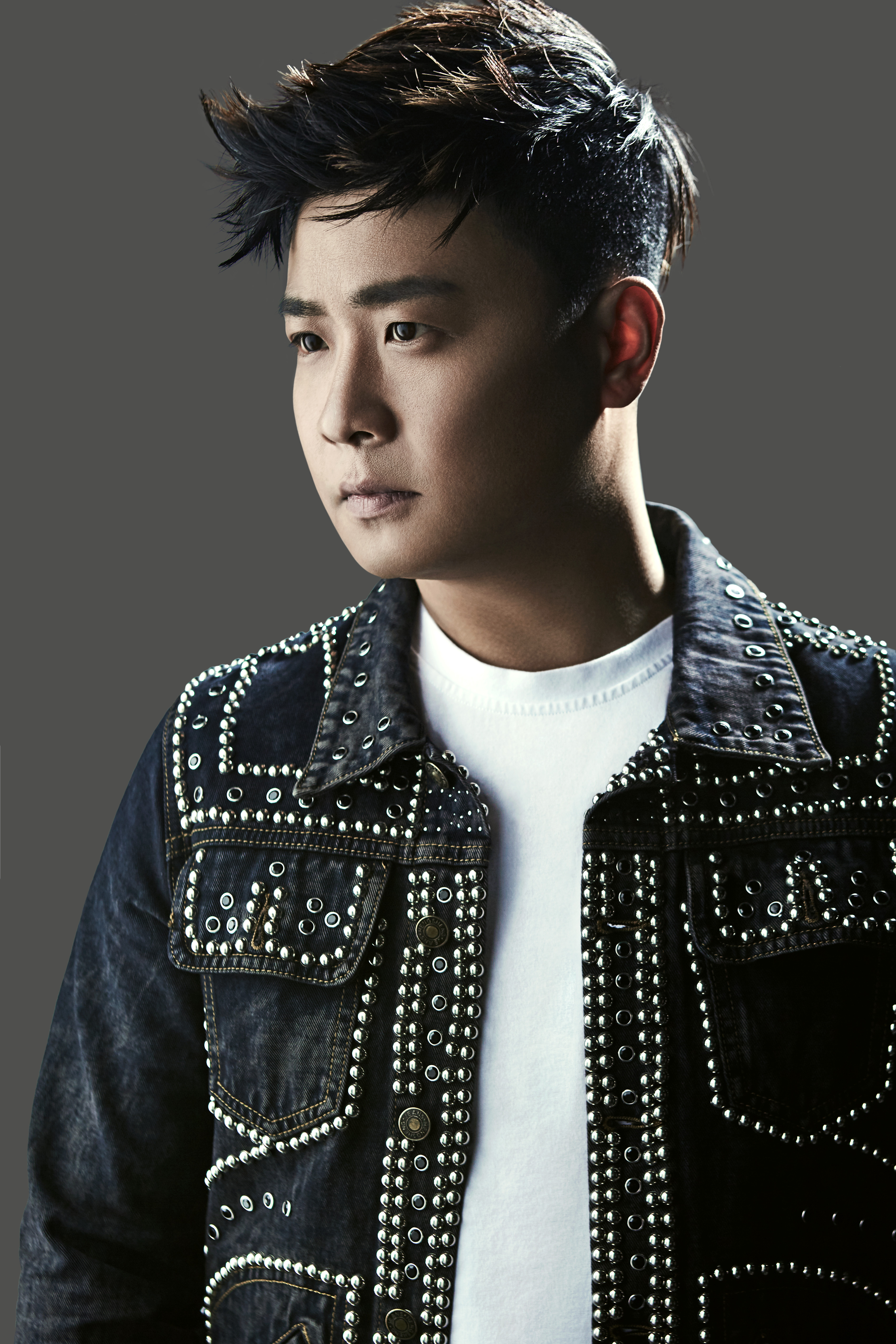  p>贺一航,4月14日出生于河北省 a target="_blank" href="/item/邯郸