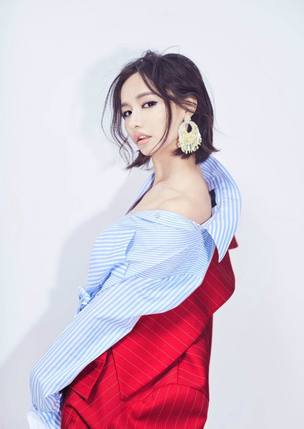  p>韩懿莹,游戏id:miss,1989年5月21日出生于四川省内江市,毕业于 a
