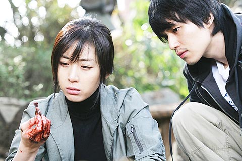  p>韩国电影《阿娘》是2006年夏天韩国上映的一部惊悚片,由导演 a